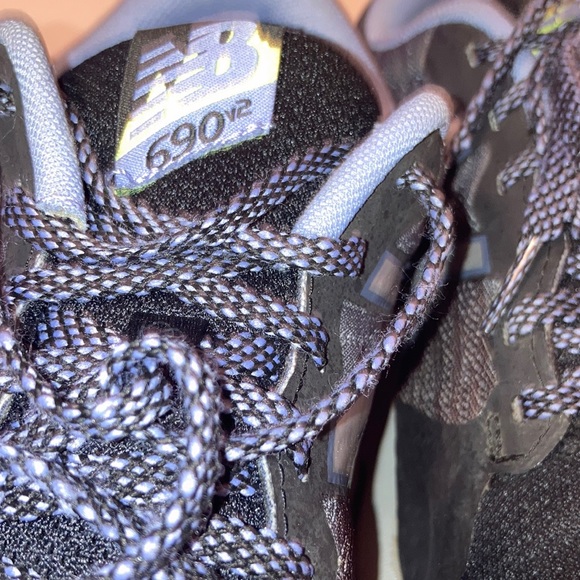 2 for $40 New Balance Womens 690v2 Speed Ride Trail Running Shoes Black WT690LB2 - Picture 6 of 9